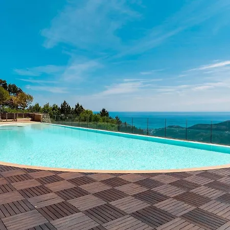 Albatros Mit Infinitypool *